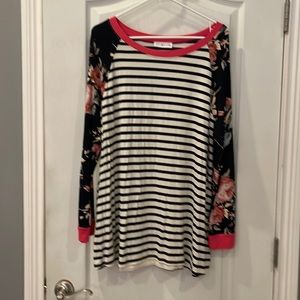 🍍3/$15🍍 Coco & Main long sleeve tee tunic, size XL